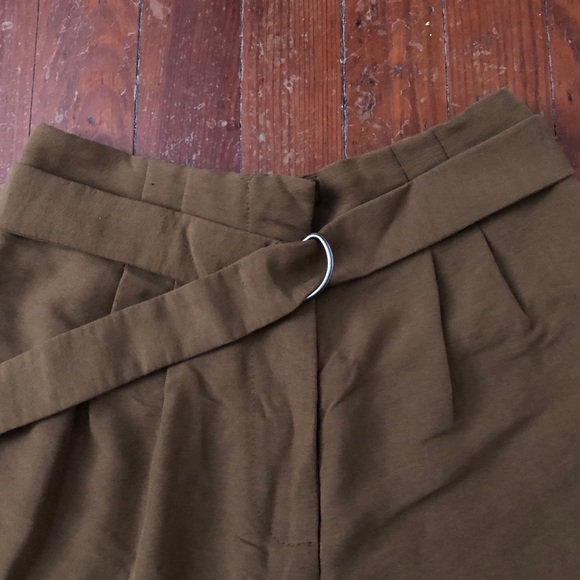 H&M Shorts with Front Tie - Picture 2 of 6